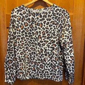 3/$25🌺🌺🌺Anne Klein Animal Print Long Sleeve Top
